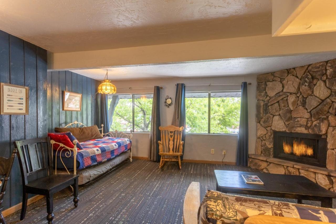 Village Suites Inn - American Black Bear - Perfect Location, In The Village! Can'T Be Better! Big Bear Lake Exterior foto
